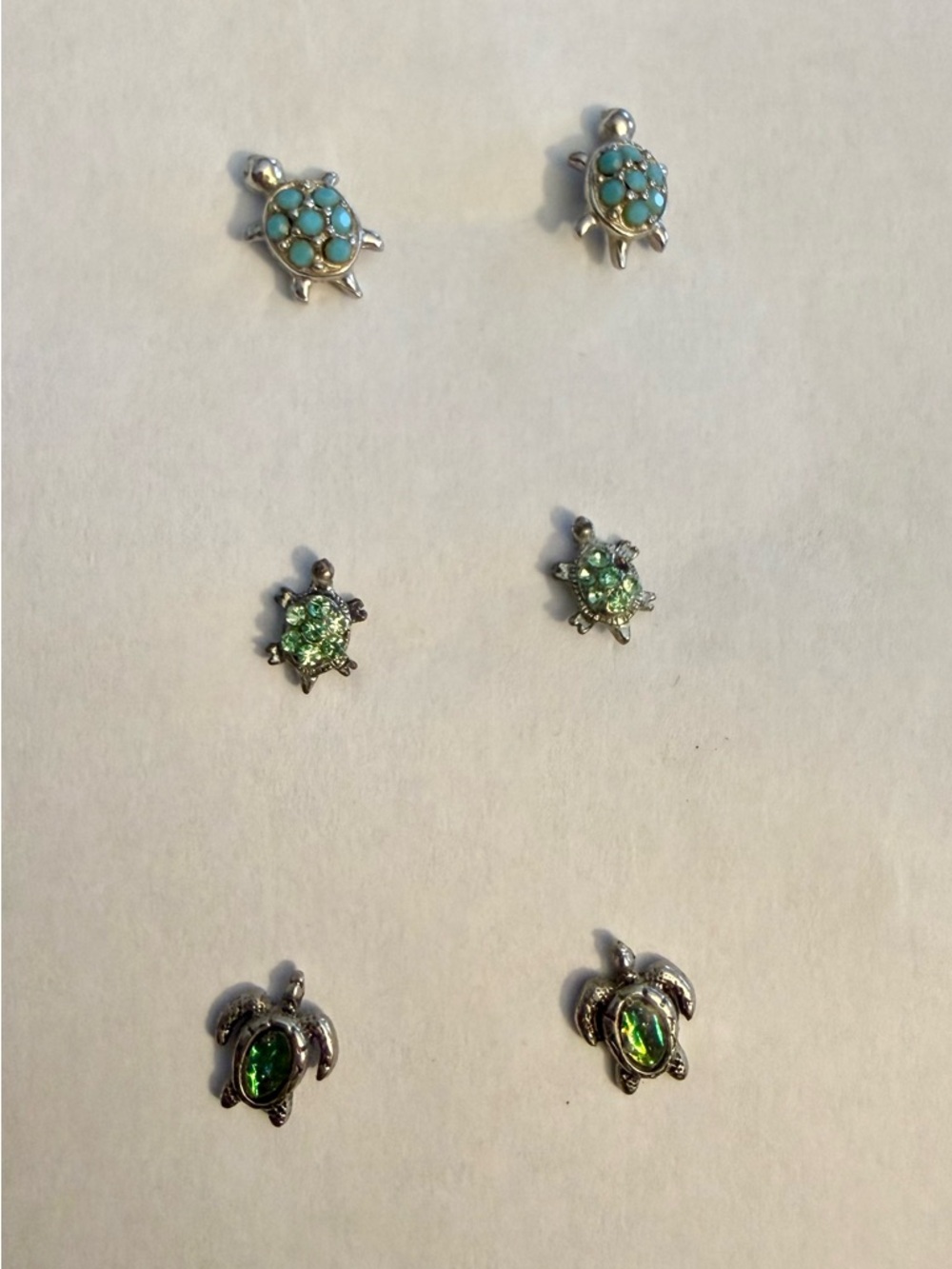 Set of Three Turquoise and Green Turtle Stud Earrings Y2K - Flaw